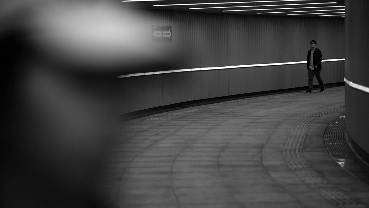 Flowchart illustrating steps to secure kidnap and ransom insurance